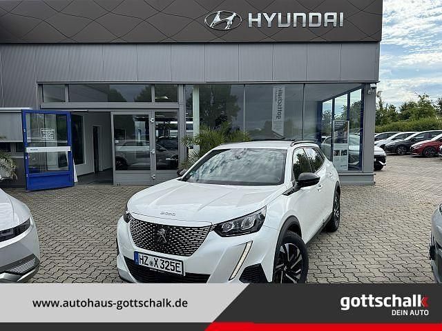 Weiß Gebraucht 2023 Peugeot e-2008 Allure SUV | 20.990 € (Fairer Preis) - Bild 1/4