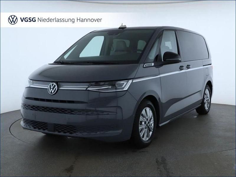 Gebraucht VW Multivan Style 150 PS (110 kW) 2023 Grau Van