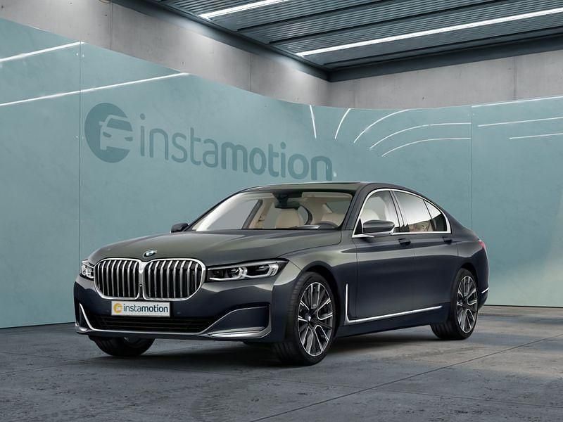 Grau Gebraucht 2022 BMW 750 M Sport Limousine | 57.899 € (Fairer Preis) - Bild 1/4