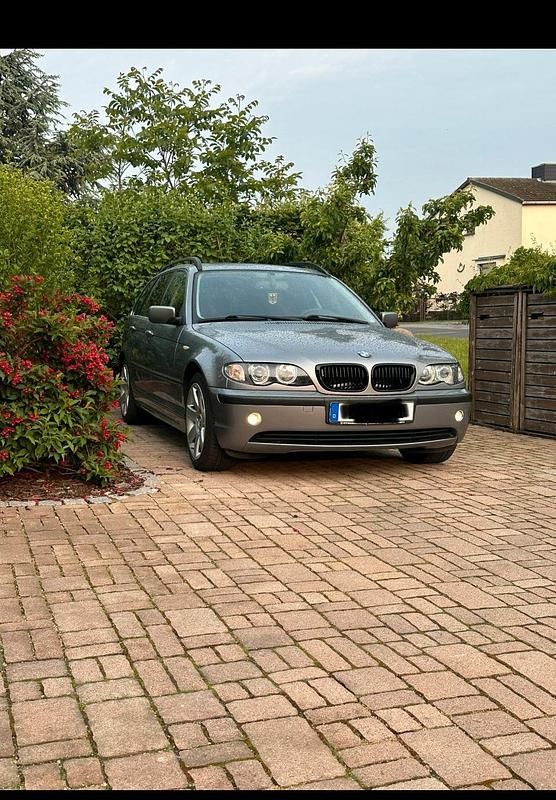 Grau Gebraucht 2005 BMW 325 Kombi | 2.200 € (Superpreis) - Bild 1/4