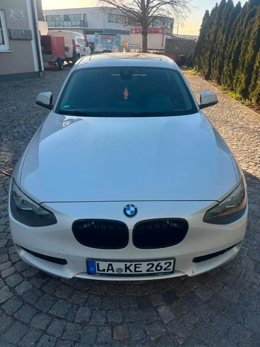 Gebraucht BMW 116 136 PS (100 kW) 2012 Weiß Kleinwagen