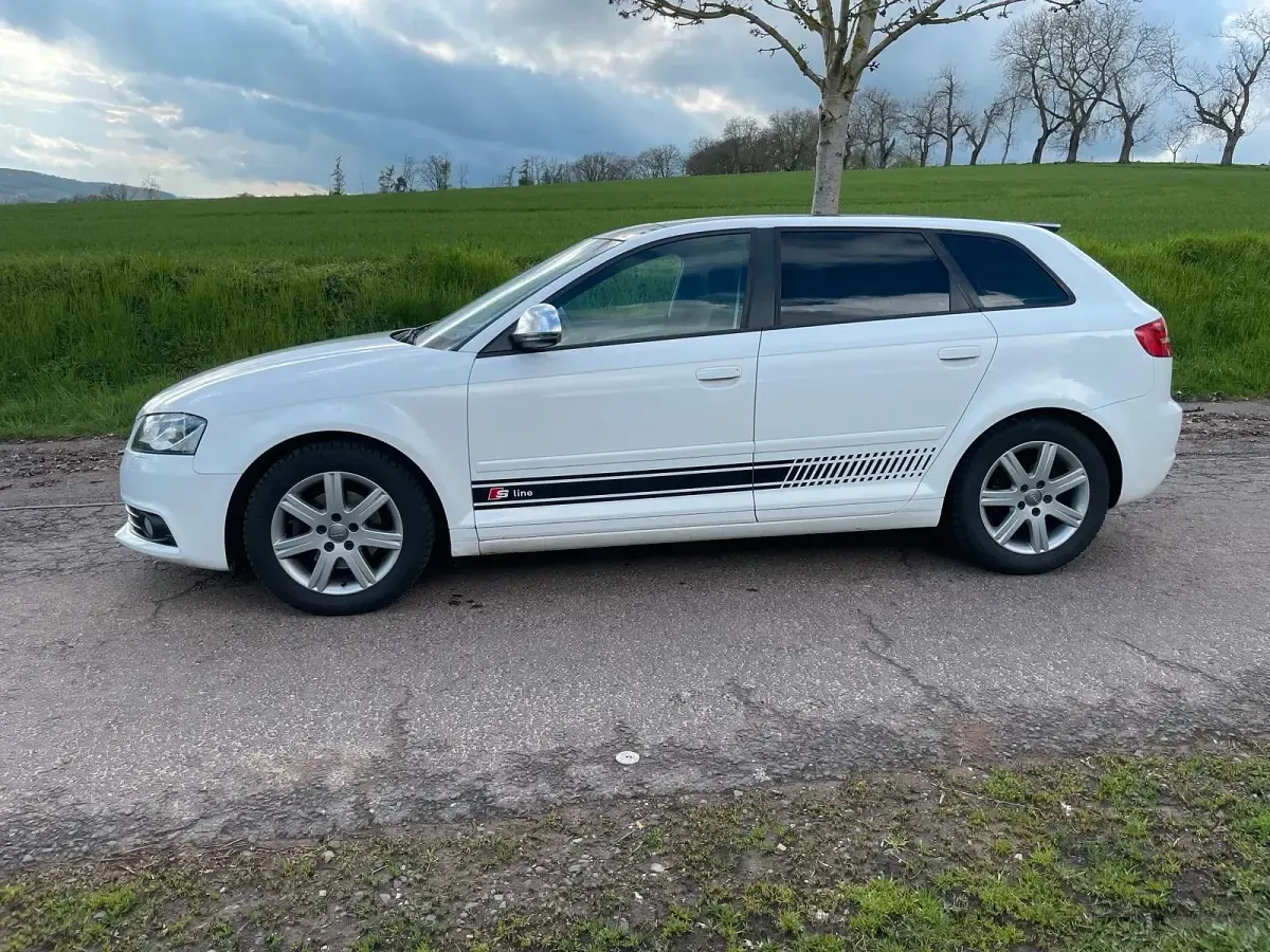 Gebraucht Audi A3 Ambition 125 PS (91 kW) 2009 Weiß Kleinwagen