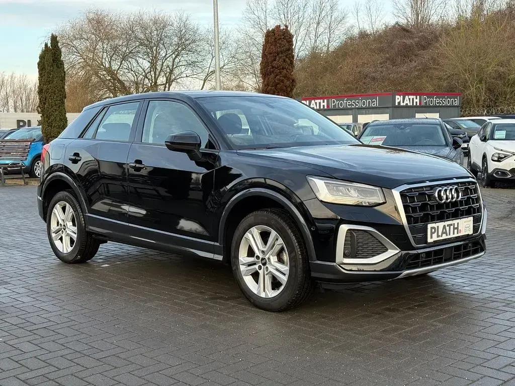 Gebraucht Audi Q2 Advanced 150 PS (110 kW) 2021 Schwarz SUV