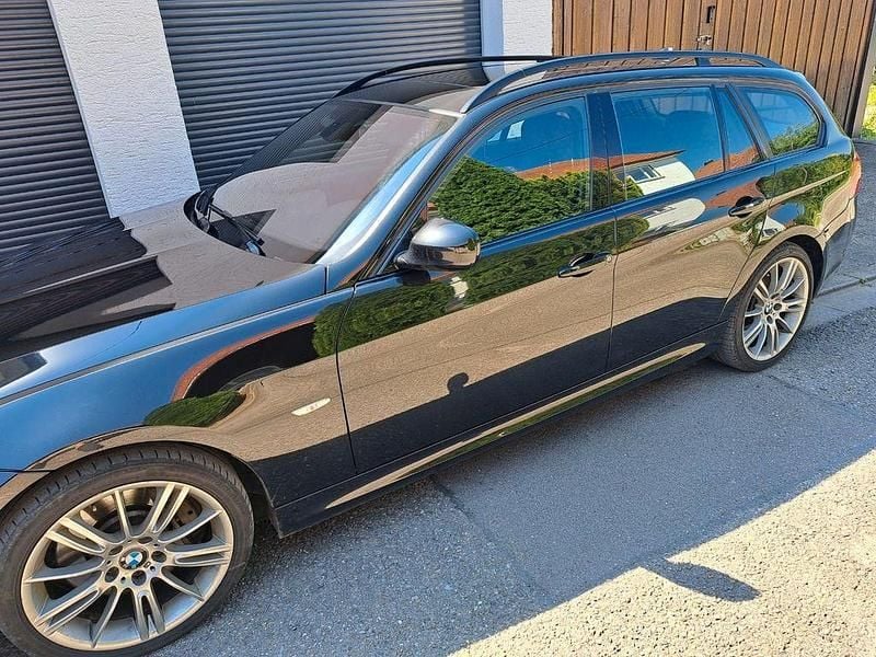 Schwarz Gebraucht 2012 BMW 335 M Sport Kombi | 9.900 € (Fairer Preis) - Bild 1/4