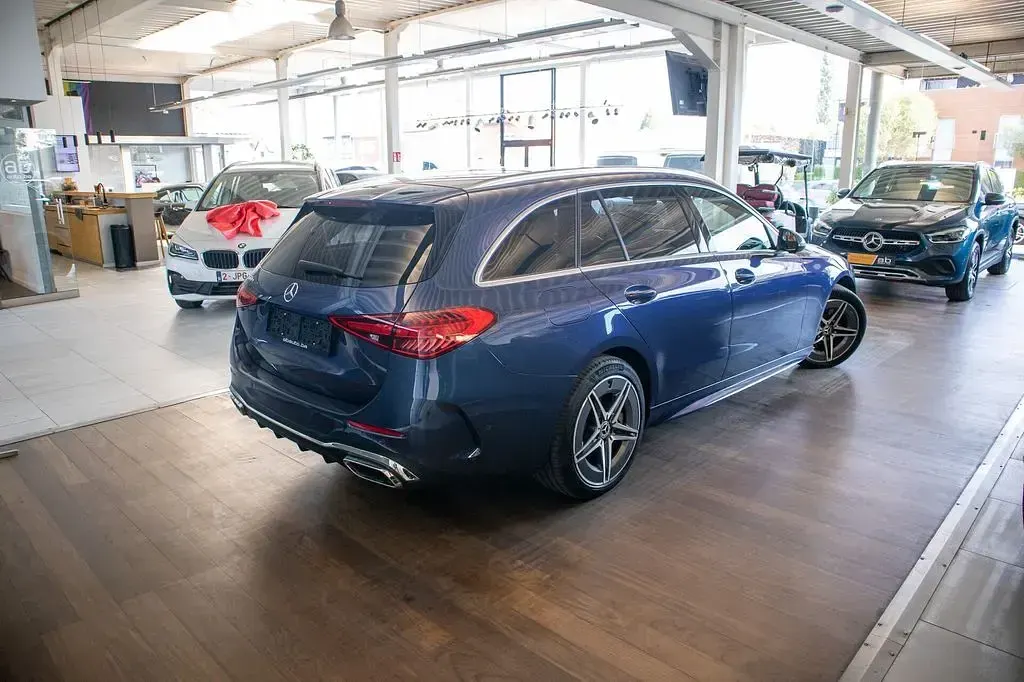 Gebraucht Mercedes C300e AMG line 313 PS (230 kW) 2023 Blau Limousine