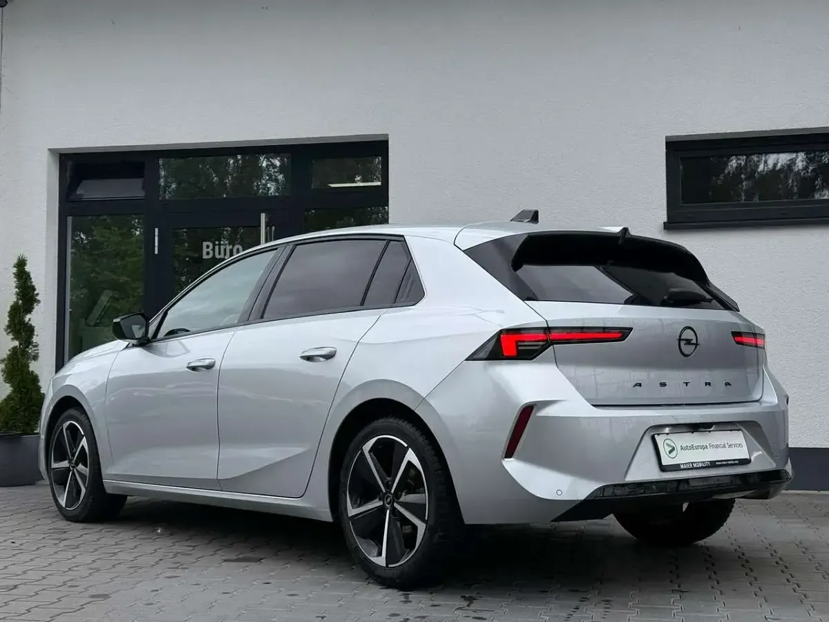 Gebraucht Opel Astra GS Line 131 PS (96 kW) 2024 Aluminium grau metallic Kleinwagen