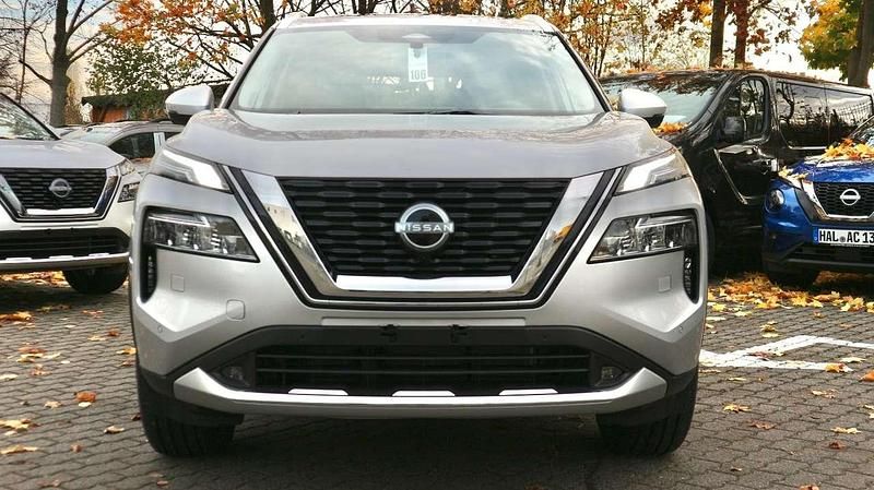 Neu Nissan X-Trail Tekna 213 PS (156 kW) 2026 Champagne silver SUV