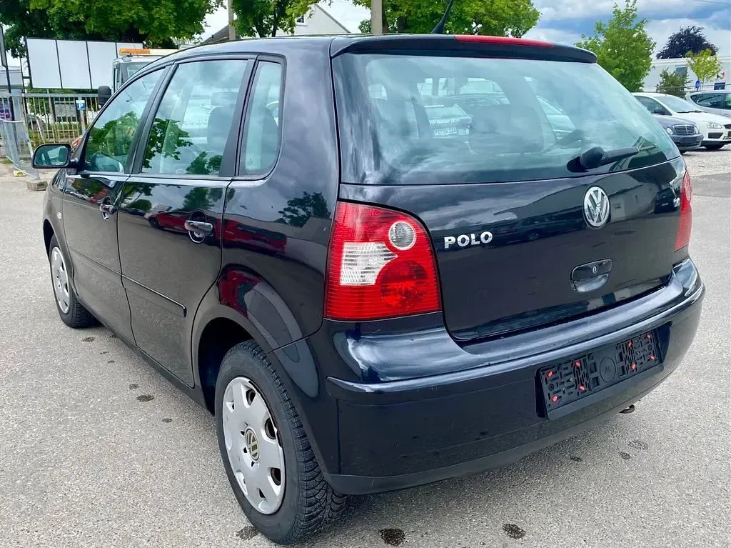 Gebraucht VW Polo Basis 75 PS (55 kW) 2005 Schwarz Kleinwagen