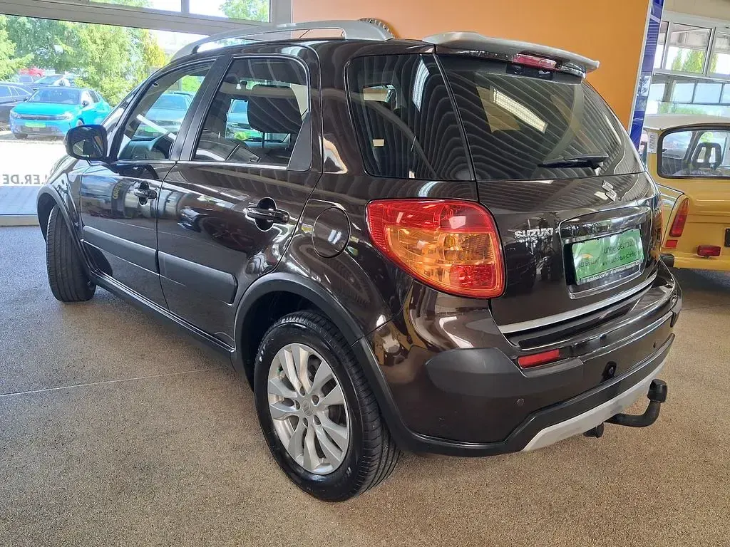 Gebraucht Suzuki SX4 Style 120 PS (88 kW) 2012 Braun SUV