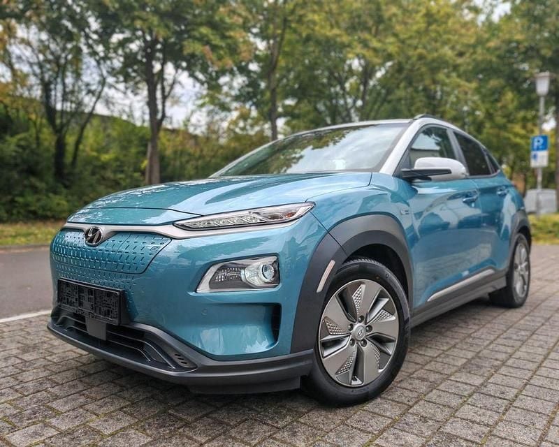 Blau Gebraucht 2020 Hyundai Kona Premium SUV | 19.944 € (Fairer Preis) - Bild 1/4