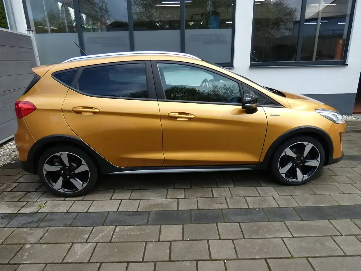 Gebraucht Ford Fiesta Active 125 PS (91 kW) 2018 Sikagelb metallic Kleinwagen