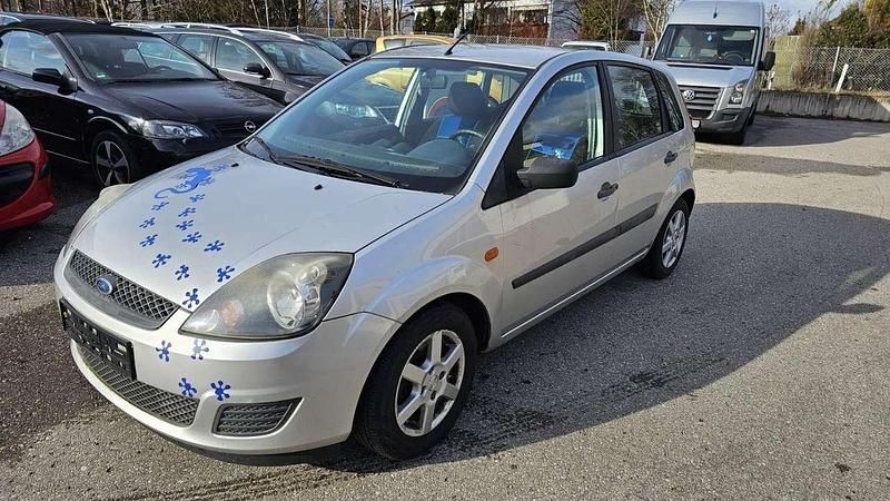 Silber Gebraucht 2007 Ford Fiesta Kleinwagen | 1.555 € (Fairer Preis) - Bild 1/4