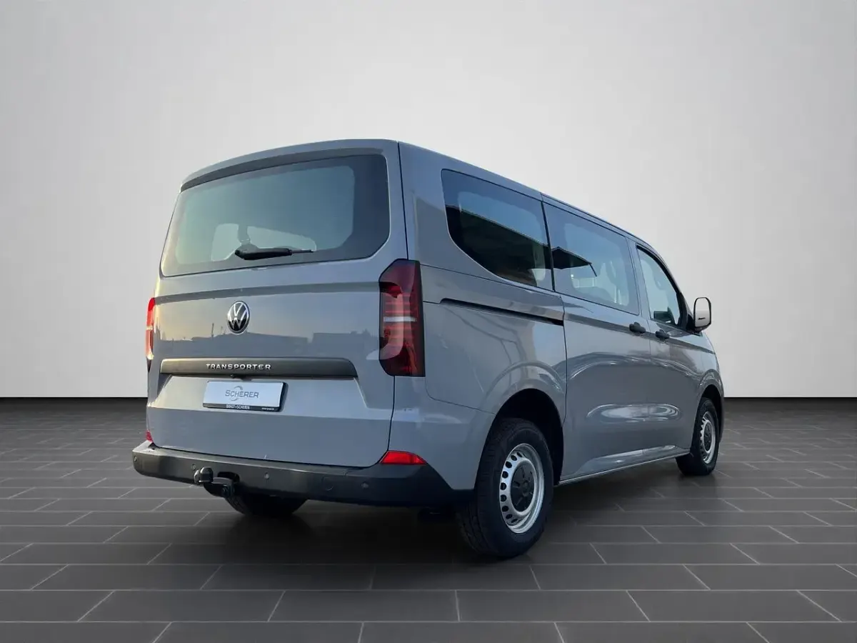 Gebraucht VW T7 150 PS (110 kW) 2026 Stone grey Van