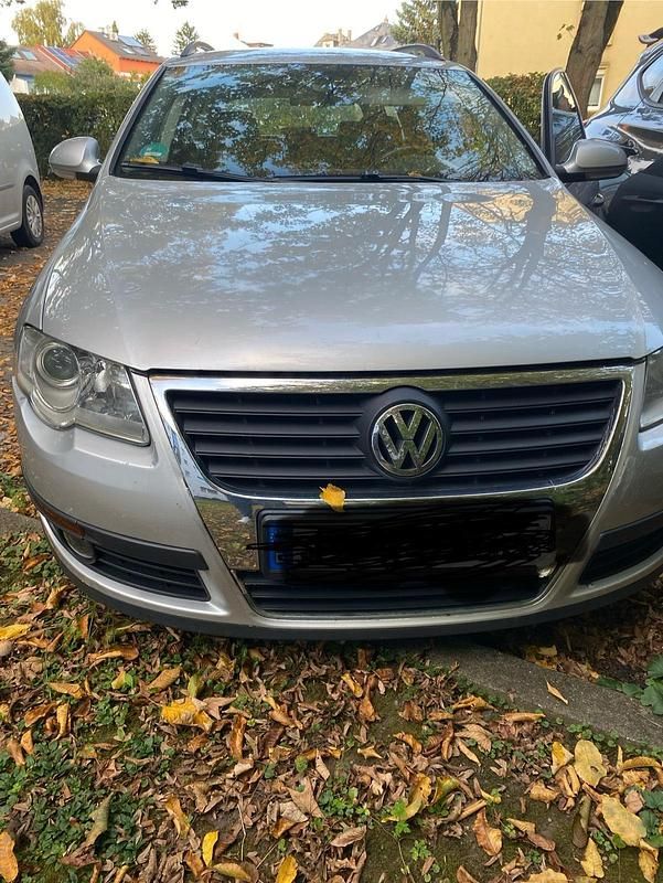 Grau Gebraucht 2007 VW Golf V Kombi | 3.000 € (Etwas zu teuer) - Bild 1/4