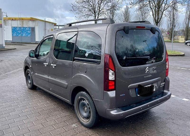 Gebraucht Citroën Berlingo Feel 99 PS (72 kW) 2016 Braun Van / Kleinbus