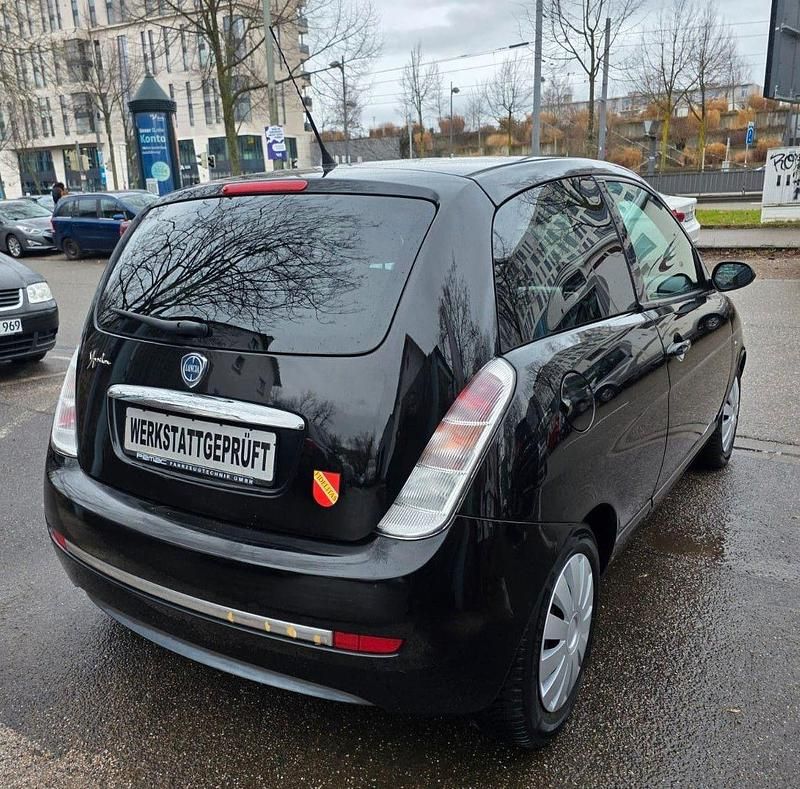 Gebraucht Lancia Ypsilon 95 PS (69 kW) 2008 Schwarz Kleinwagen