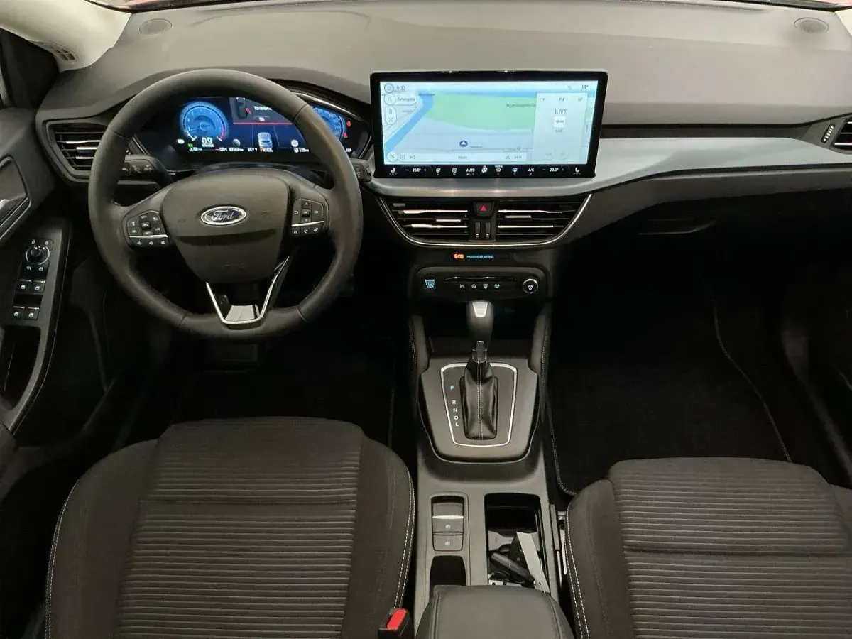Gebraucht Ford Focus Active X 155 PS (114 kW) 2025 Fantastic red tc Kleinwagen