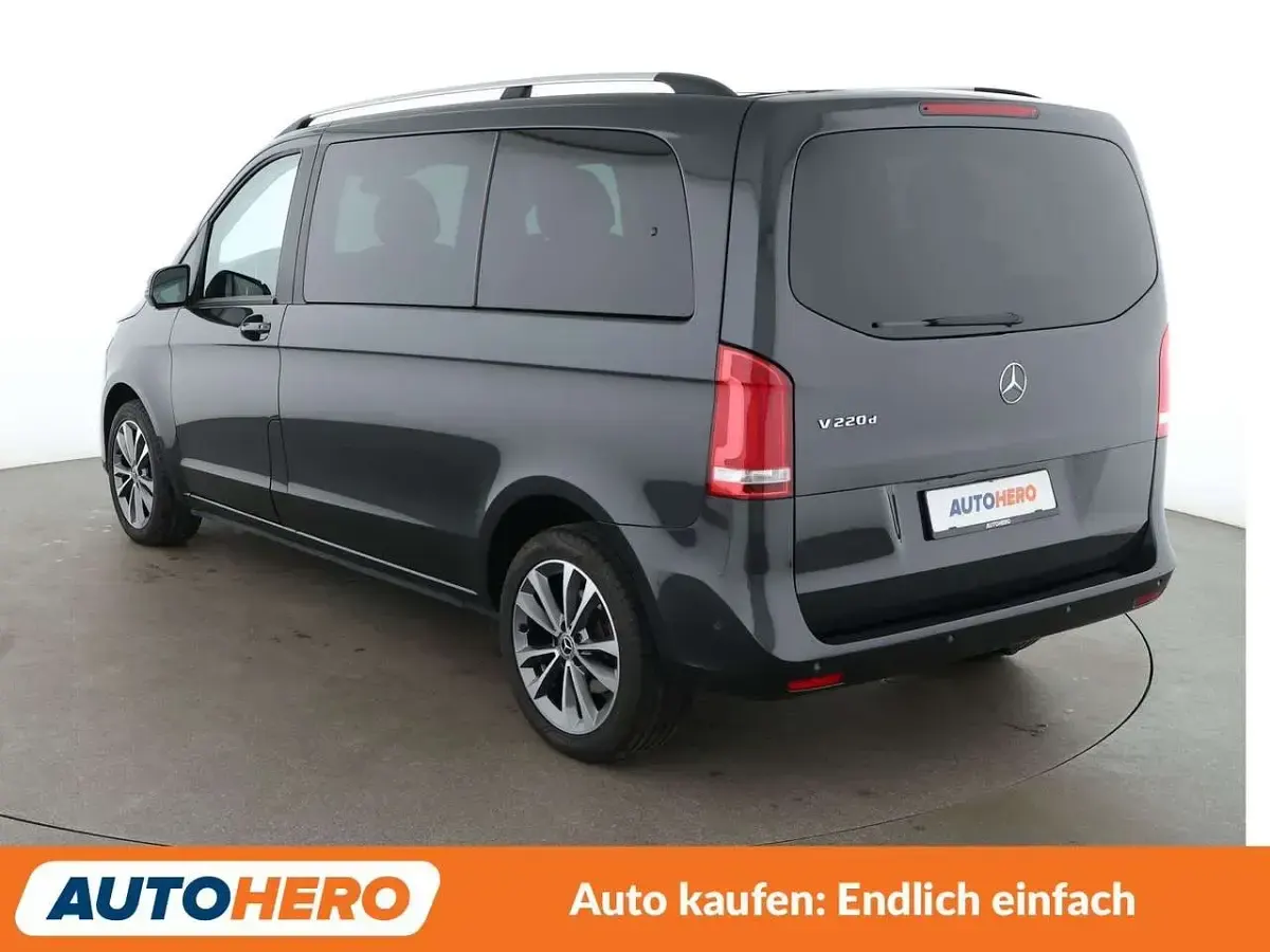 Gebraucht Mercedes V220 Edition 163 PS (119 kW) 2020 Gray Van / Kleinbus