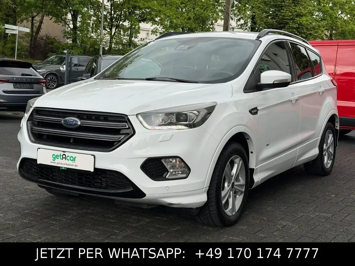 Usado Ford Kuga ST-Line 179 HP (131 kW) 2018 Branco SUV