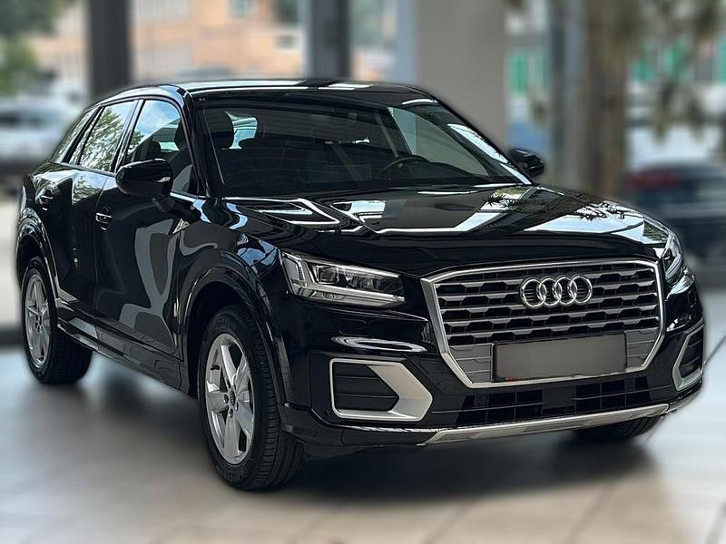 Schwarz Gebraucht 2020 Audi Q2 Ambiente SUV | 25.740 € (Etwas zu teuer) - Bild 1/4