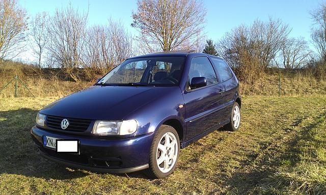 Gebraucht VW Polo 75 PS (55 kW) 1998 Blau metallic Kleinwagen