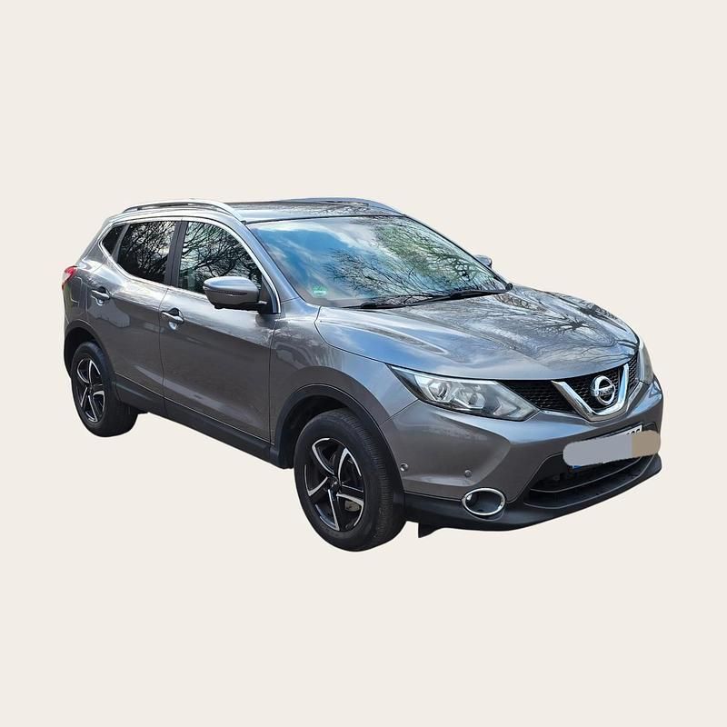 Grau Gebraucht 2015 Nissan Qashqai Tekna SUV | 8.199 € (Superpreis) - Bild 1/4