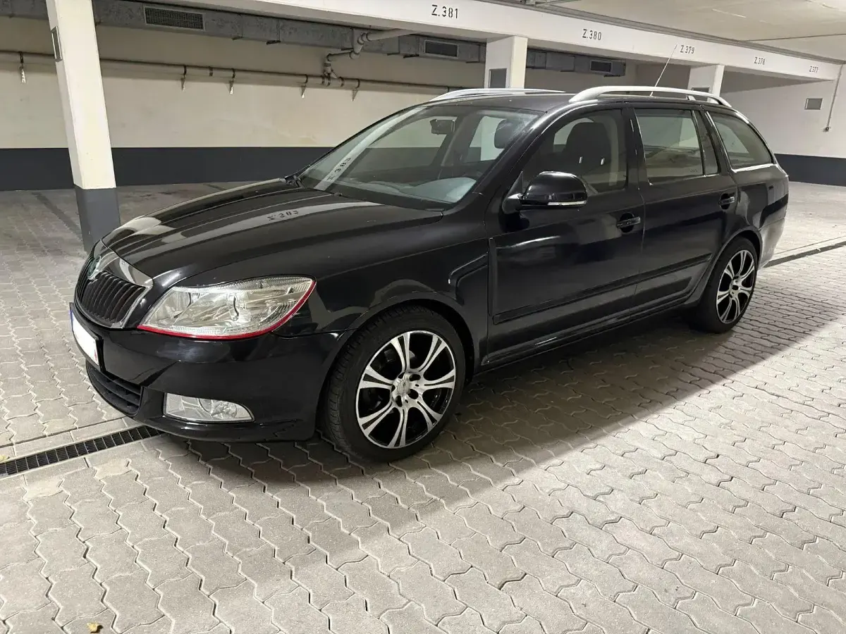 Gebraucht Skoda Octavia 122 PS (89 kW) 2009 Schwarz Kombi