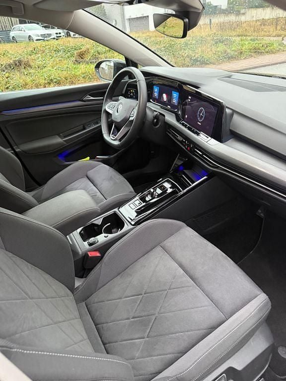Schwarz Gebraucht 2022 VW Golf VIII Style Limousine | 23.500 € (Guter Preis) - Bild 1/4