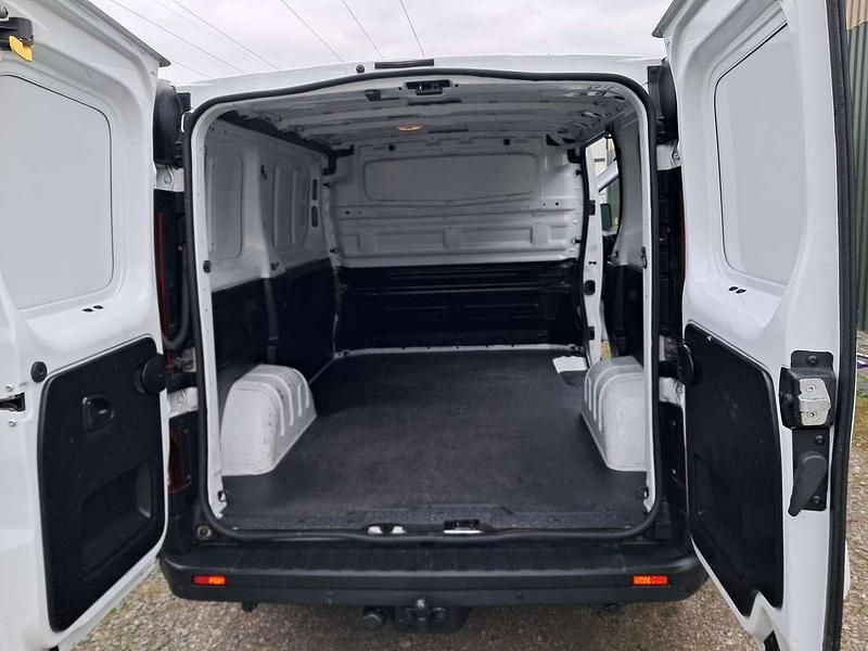 Gebraucht Renault Trafic 129 PS (94 kW) 2019 Weiß Van / Kleinbus