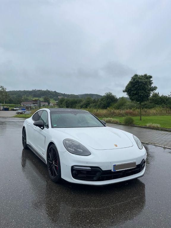 Weiß Gebraucht 2019 Porsche Panamera GTS Limousine | 68.800 € (Fairer Preis) - Bild 1/4