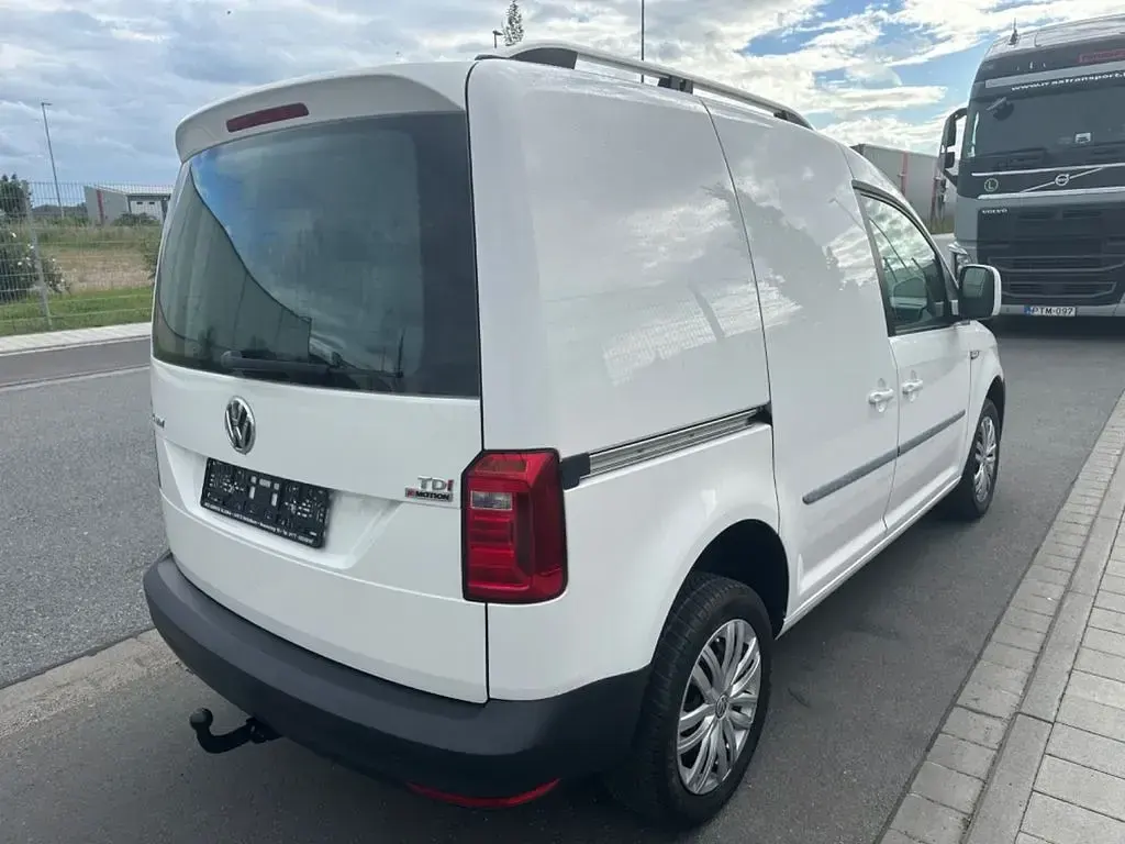 Gebraucht VW Caddy 122 PS (89 kW) 2017 Weiß Van / Kleinbus