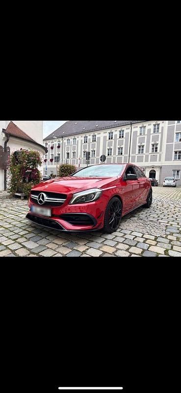 Rot Gebraucht 2017 Mercedes A45 AMG AMG Limousine | 24.799 € (Guter Preis) - Bild 1/4