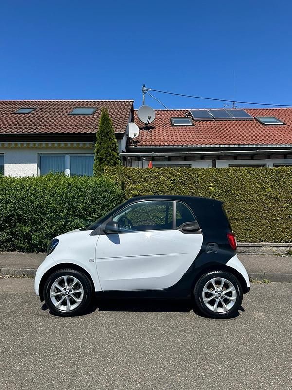 Gebraucht Smart ForTwo Coupé 90 PS (66 kW) 2016 Weiß Coupé