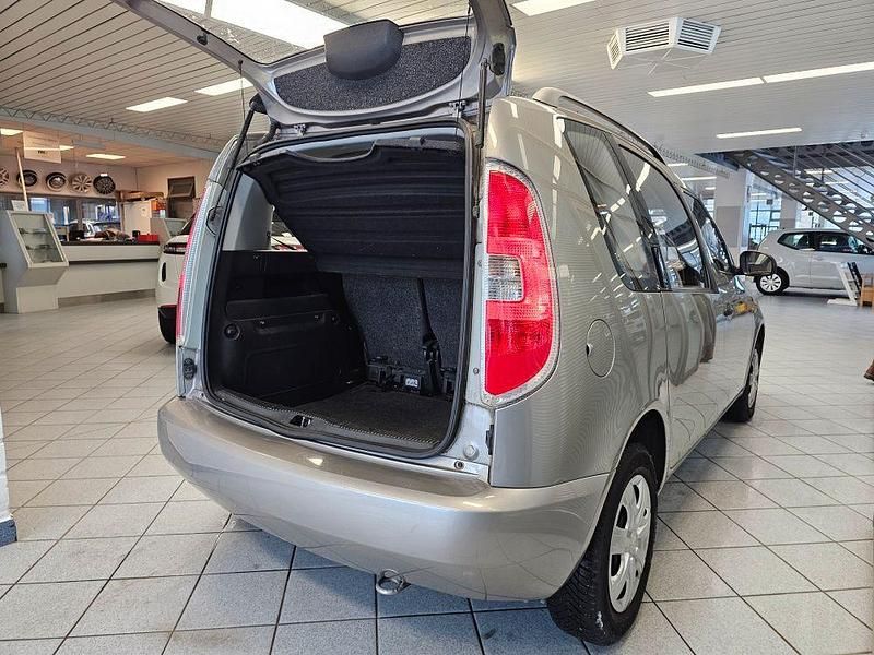 Gebraucht Skoda Roomster Active 86 PS (63 kW) 2012 Cappucinobeigemet. Van / Kleinbus