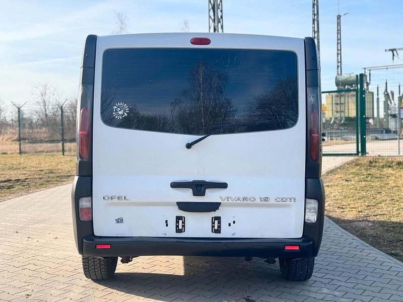 Gebraucht Opel Vivaro 101 PS (74 kW) 2005 Weiß Van / Kleinbus