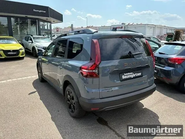 Gebraucht Dacia Jogger Extreme 141 PS (103 kW) 2025 Grau Van / Kleinbus
