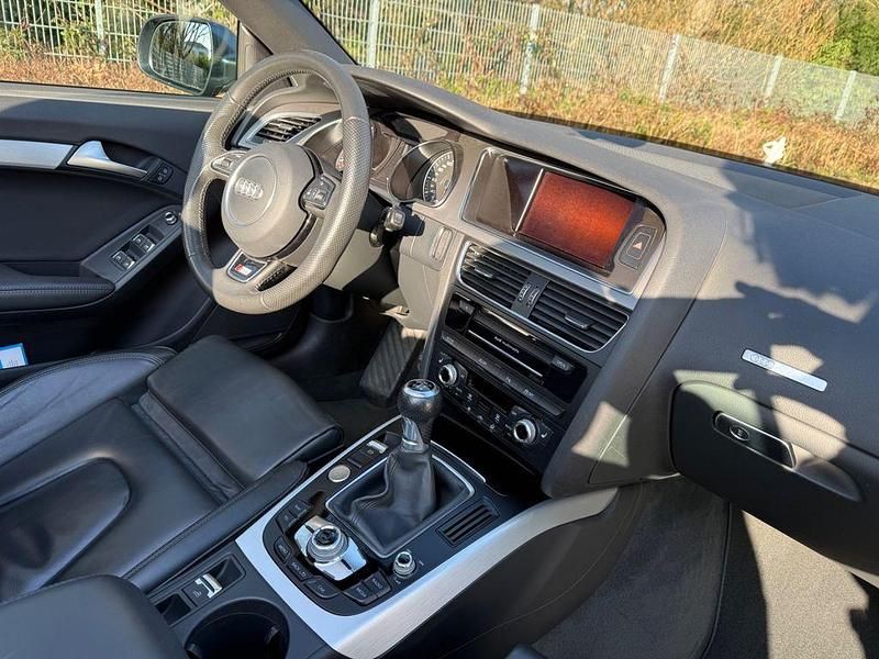 Gebraucht Audi A5 Cabriolet Ambiente 170 PS (125 kW) 2012 Grau Cabrio