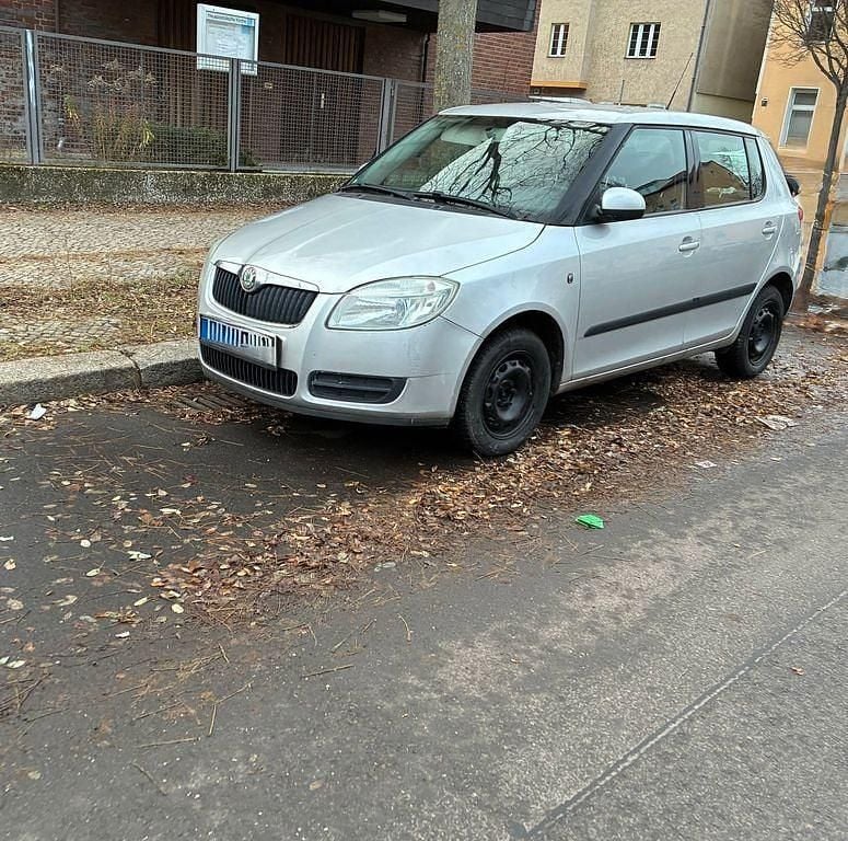 Silber Gebraucht 2007 Skoda Fabia Limousine | 2.890 € (Fairer Preis) - Bild 1/4