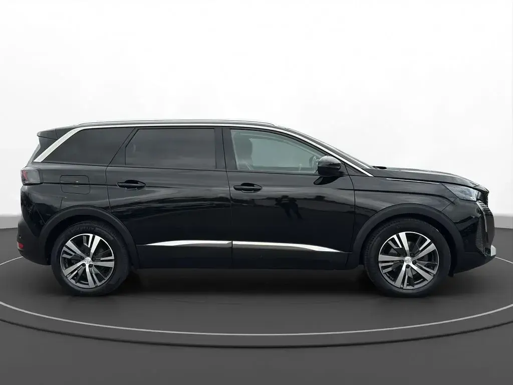 Gebraucht Peugeot 5008 Allure 131 PS (96 kW) 2021 Lackierung schwarz perla nera/ SUV