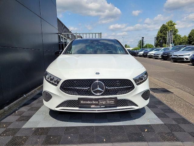 Gebraucht Mercedes A200 Advanced 163 PS (119 kW) 2024 Weiß Kleinwagen