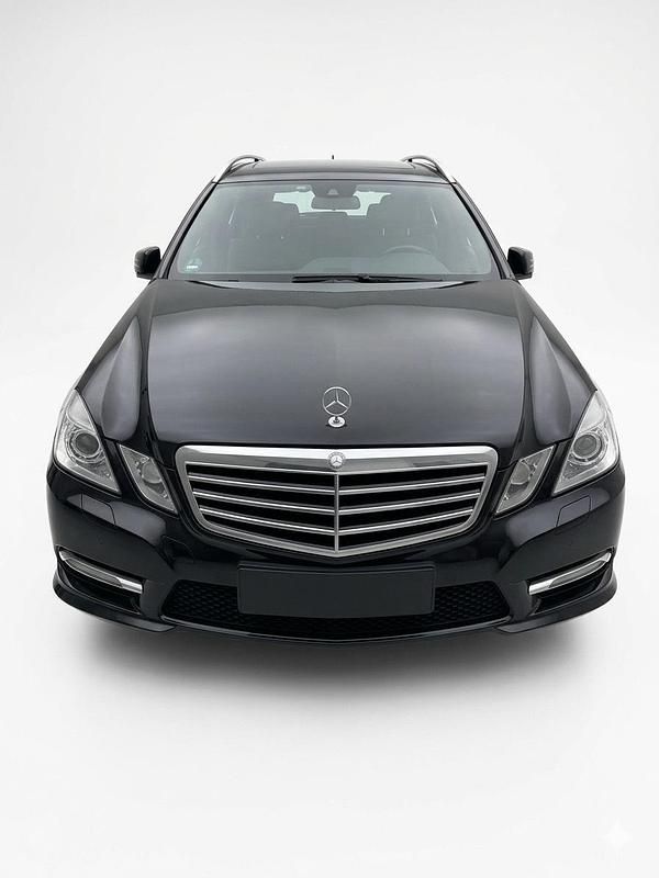 Gebraucht Mercedes E250 AMG 204 PS (150 kW) 2012 Schwarz Kombi