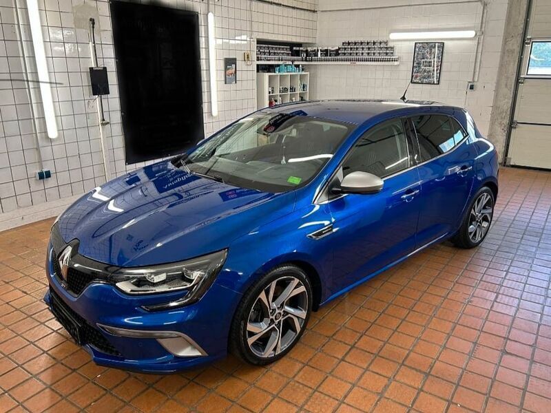 Blau Gebraucht 2018 Renault Mégane GT Line GT Limousine | 19.900 € (Teuer) - Bild 1/4