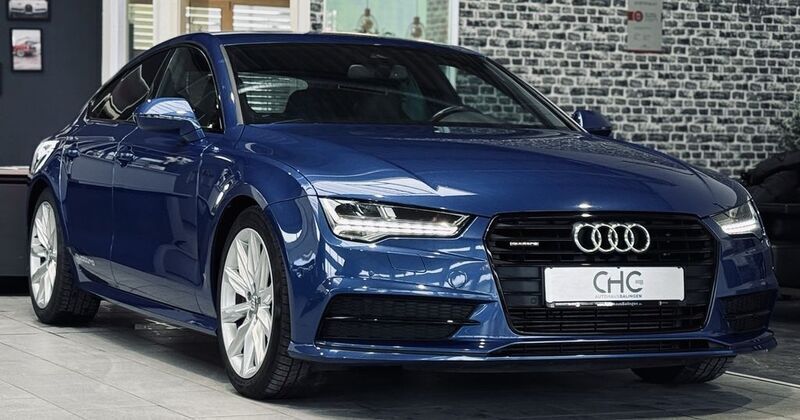 Blau Gebraucht 2015 Audi A7 Sportback Competition Kleinwagen | 33.990 € (Teuer) - Bild 1/4