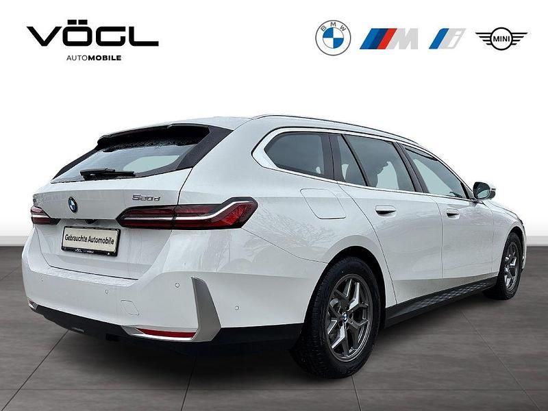 Gebraucht BMW 520 Comfort Edition 197 PS (144 kW) 2025 Weiß Kombi