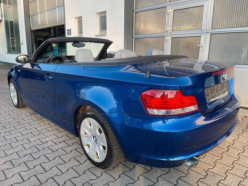 Gebraucht BMW 120 Cabriolet Advantage 177 PS (130 kW) 2009 Blau Cabrio