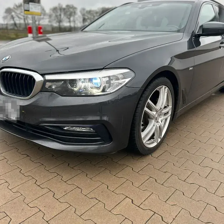 Gebraucht BMW 530 Shadowline 265 PS (194 kW) 2017 Schwarz Kombi