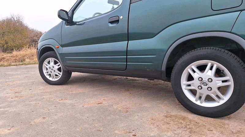 Gebraucht Suzuki Ignis 86 PS (63 kW) 2001 Grün Kleinwagen