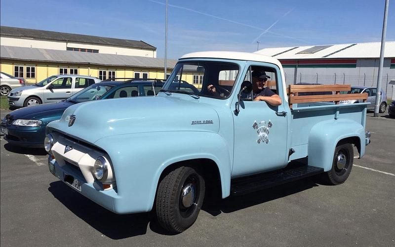 Blau Gebraucht 1954 Ford F100 Abholung | 31.000 € - Bild 1/4