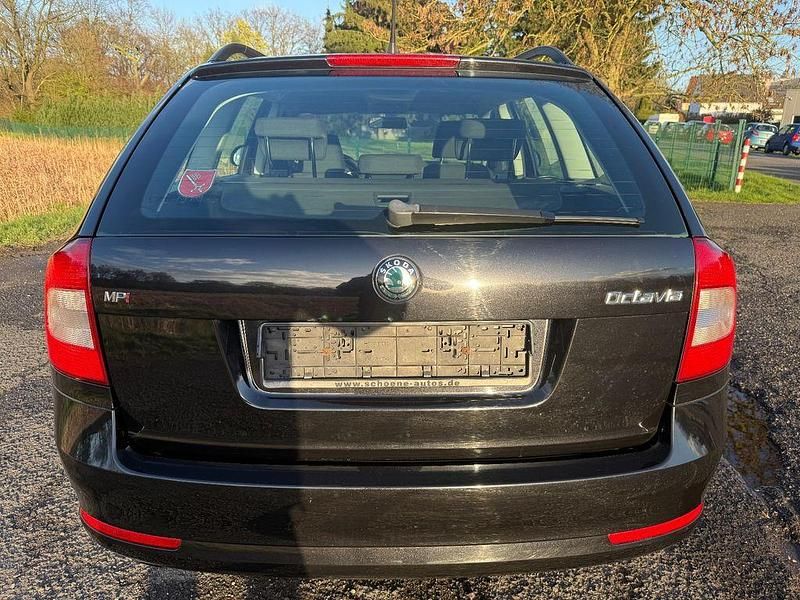 Gebraucht Skoda Octavia Active 102 PS (75 kW) 2013 Schwarz Limousine