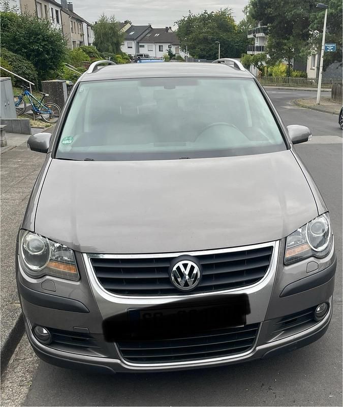 Grau Gebraucht 2008 VW Touran Cross Van / Kleinbus | 3.500 € (Superpreis) - Bild 1/4
